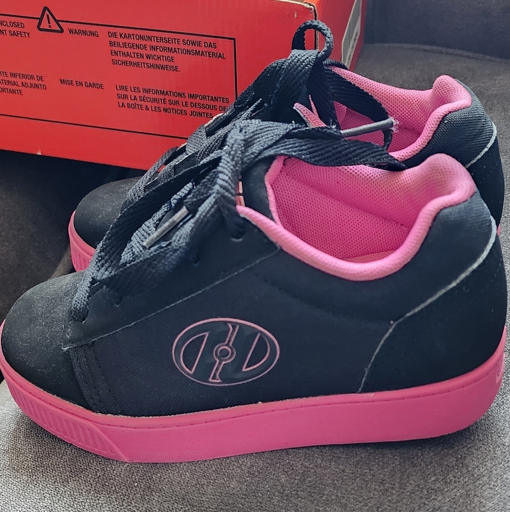 HEELYS Black and Pink Platform Sneakers with Pink Trim And WHEELS Size 13 Youth